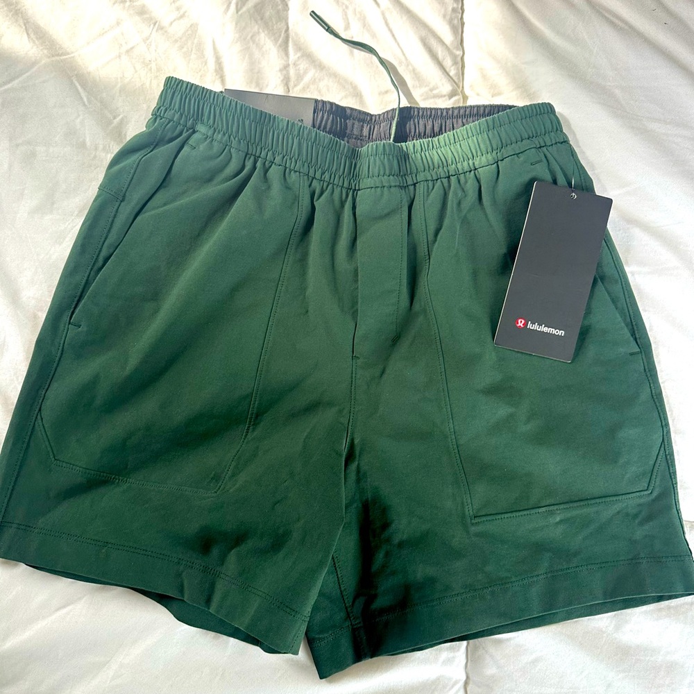 MEN’S LULULEMON SHORTS NEW WITH TAGS